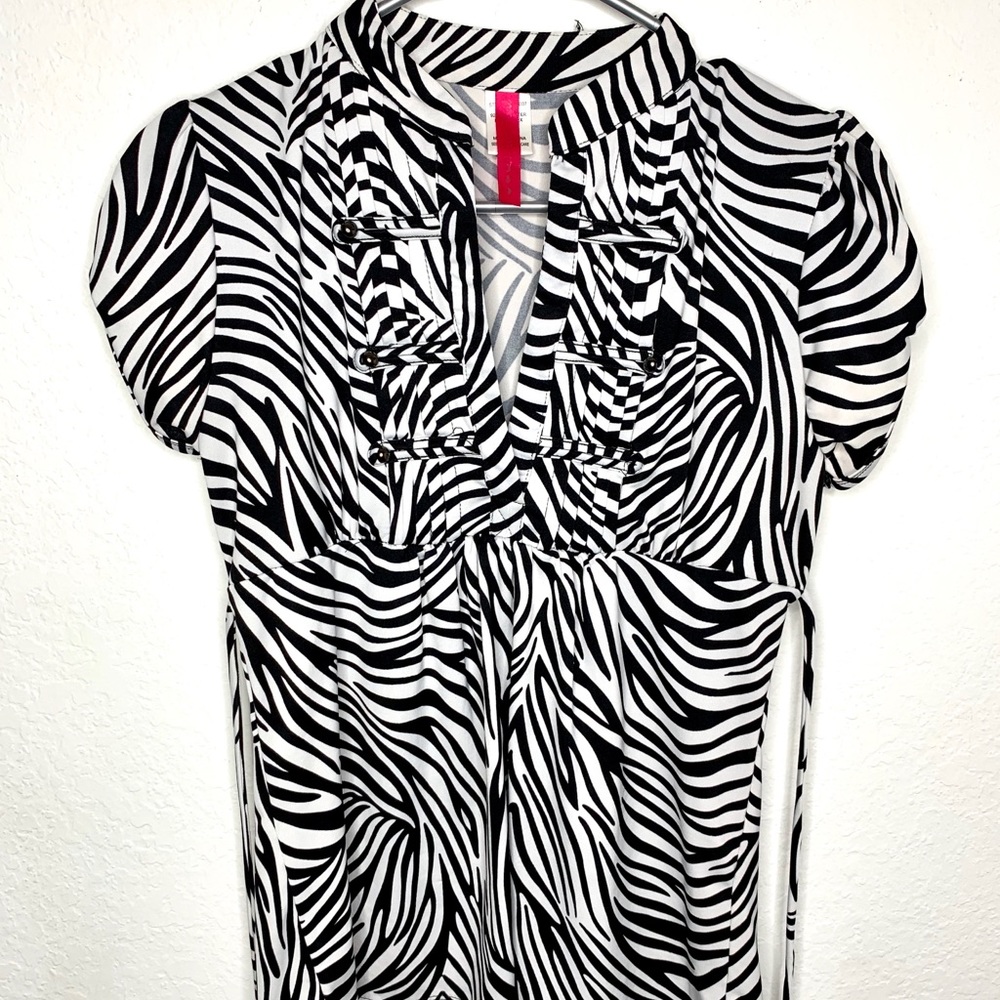 Small zebra blouse with ties